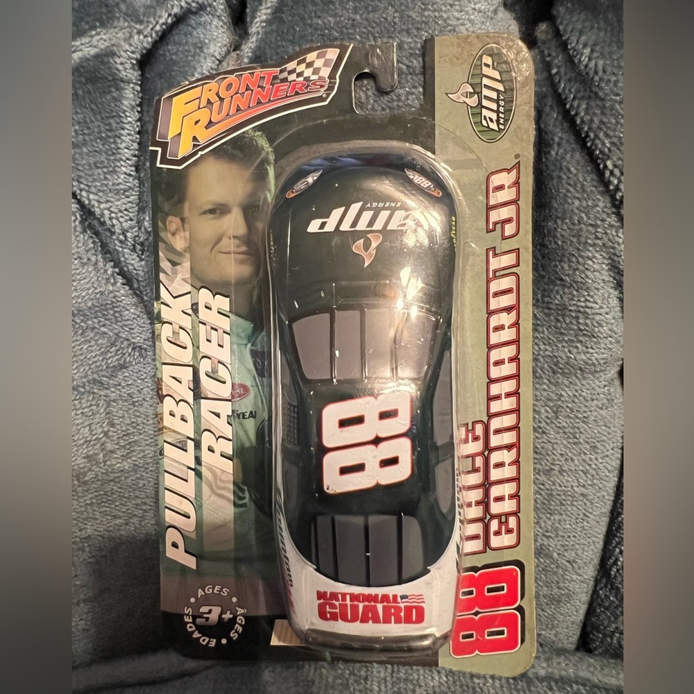 NASCAR Dale Earnhardt Jr #88 Pull back race car toy NWT